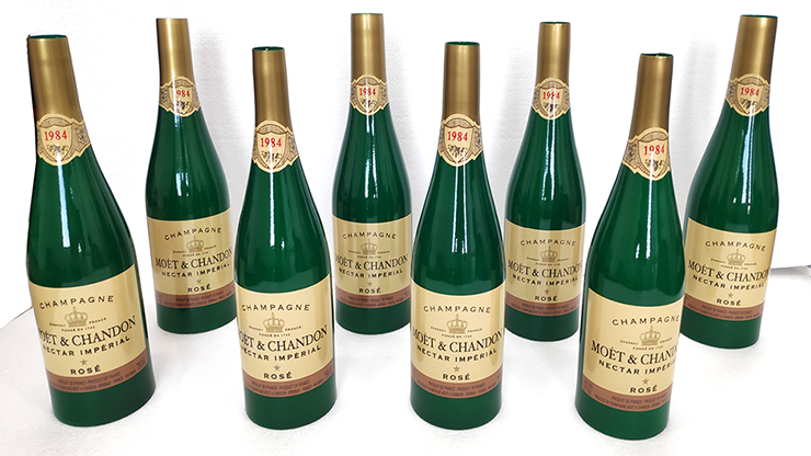 MULTIPLYING CHAMPAGNE BOTTLES - Tora Magic