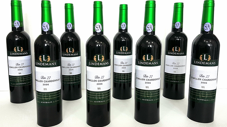 Multiplying Wine Bottles (8/GREEN) - Tora Magic