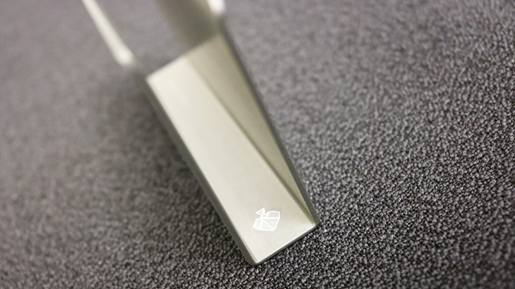 Classic Clip (Silver) by Dan and... MagicWorld Magic Shop