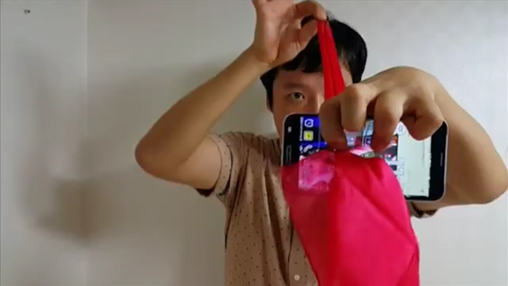 Silk Thru Phone by Jeimin Lee -... MagicWorld Magic Shop